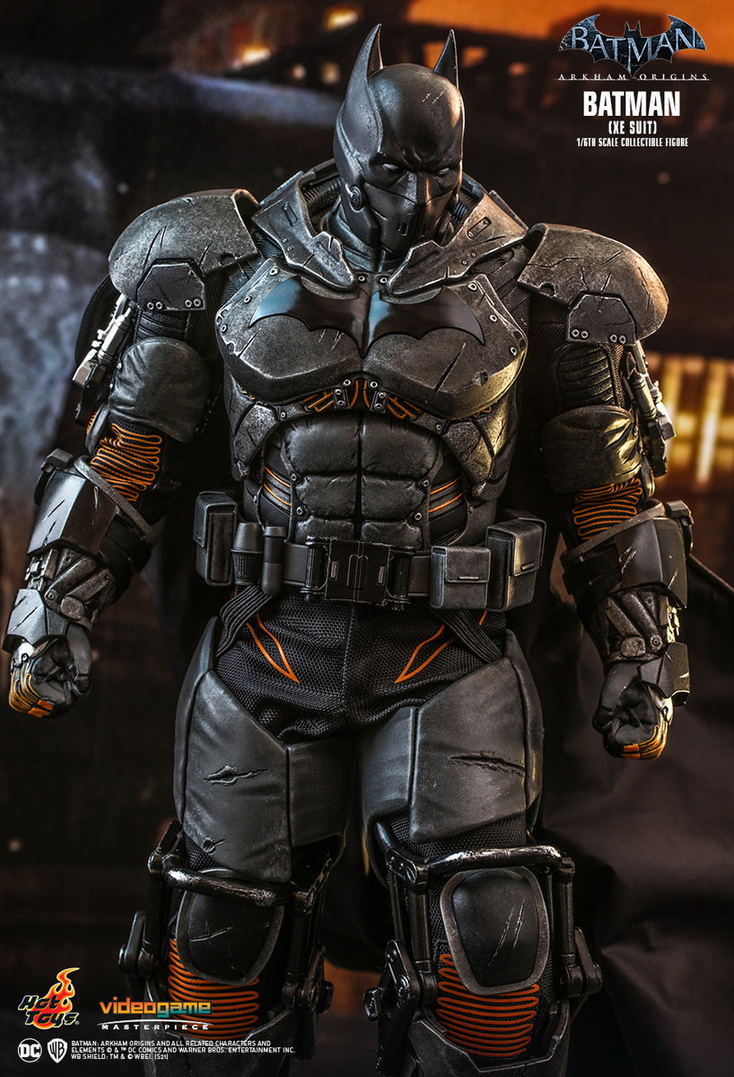 Hot toys Figura 1/6 Batman Xe Suit 33 cm Batman: Arkham Origins Dc Comics  Preto